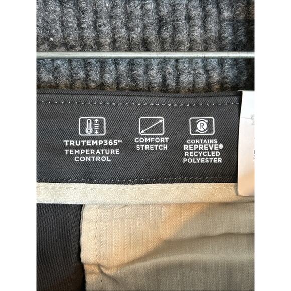 St John's Bay Mens Temp Flex Chino Pants Size 30 Gray Comfort Stretch Mid Rise - Picture 10 of 11